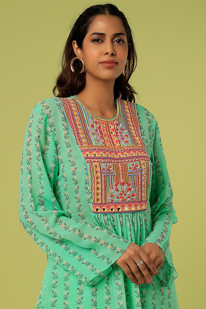 Mint Green Embroidered Tunic Set by Label Anushree at Pernia's Pop Up Shop