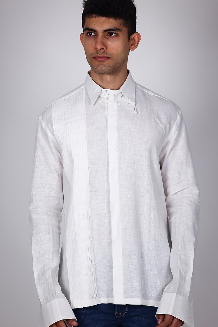 White Linen Hand Embroidered Party Wear Shirt by Arya Giri Men at Pernia's Pop Up Shop