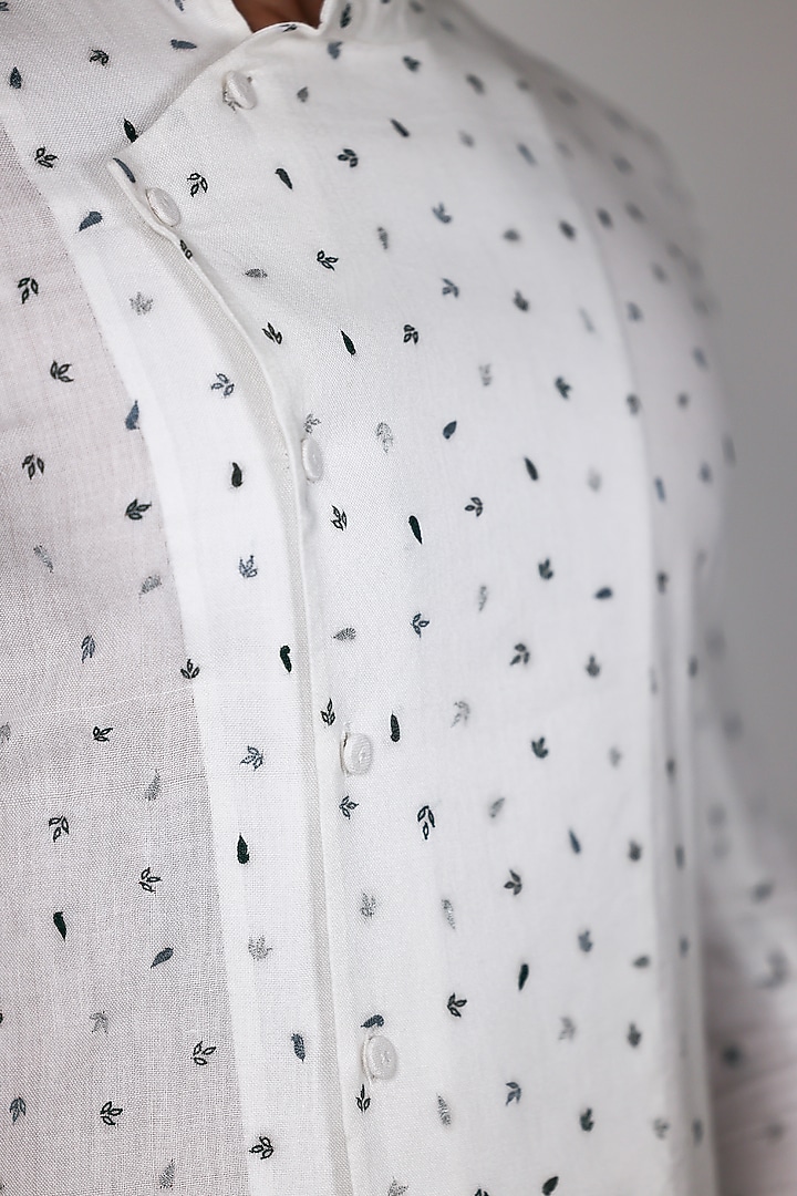 White Linen Hand Embroidered Party Wear Shirt by Arya Giri Men at Pernia's Pop Up Shop