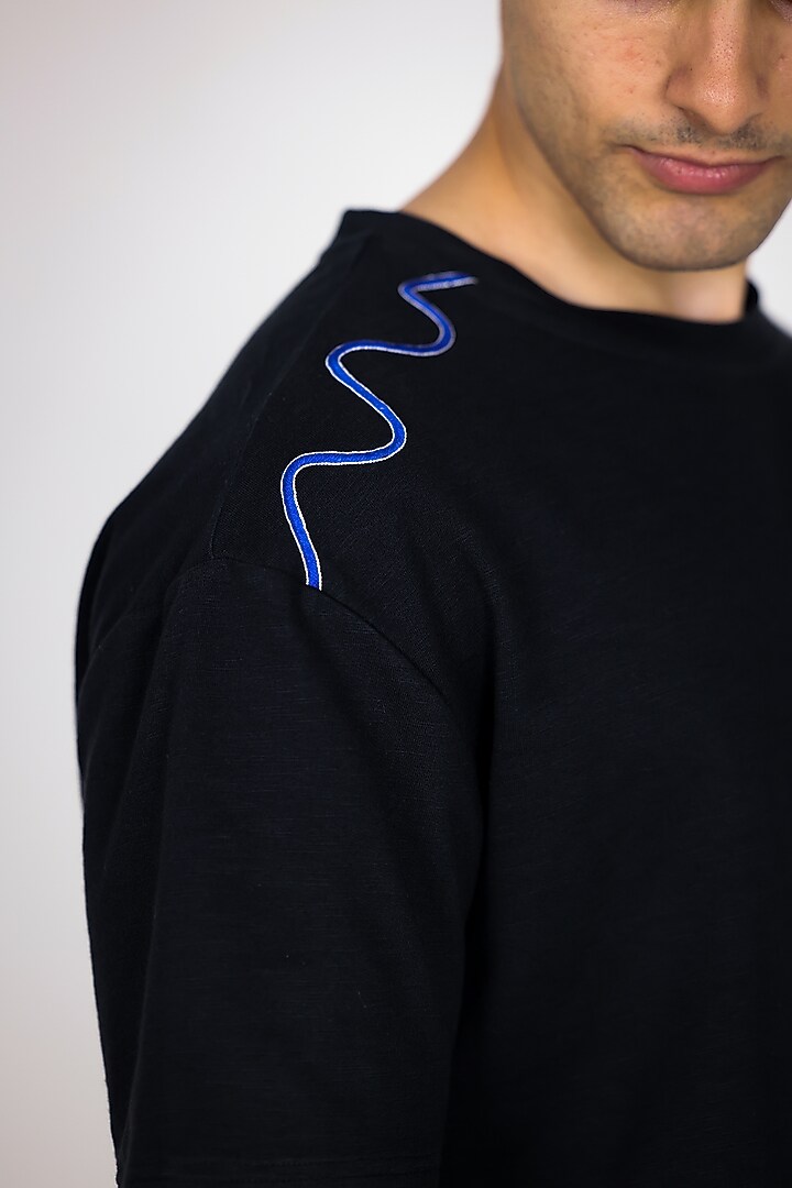 Black Cotton Hand Embroidered T-Shirt by Arya Giri Men at Pernia's Pop Up Shop