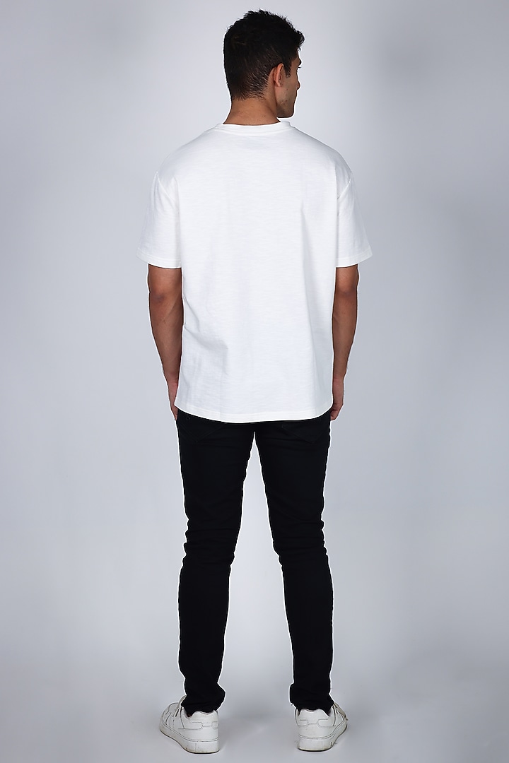 White Cotton Hand Embroidered T-Shirt by Arya Giri Men at Pernia's Pop Up Shop
