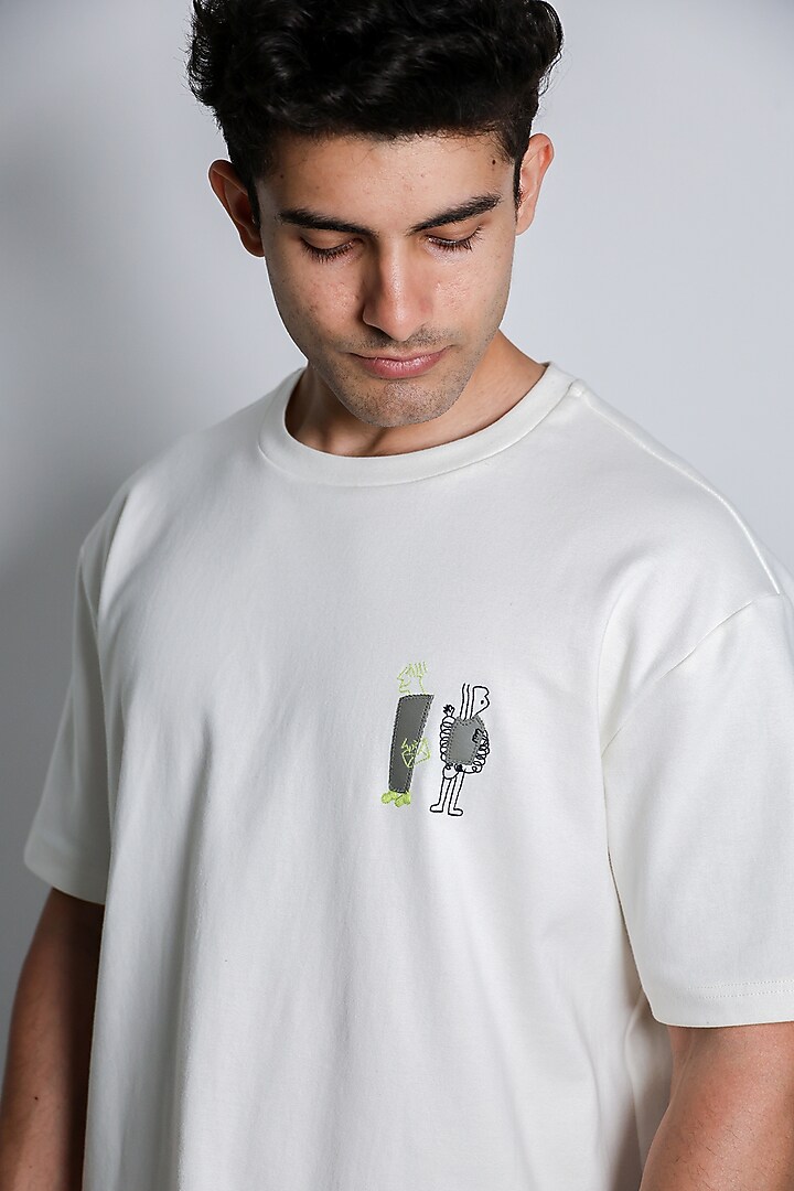 White Cotton Knit Embroidered T-Shirt by Arya Giri Men at Pernia's Pop Up Shop