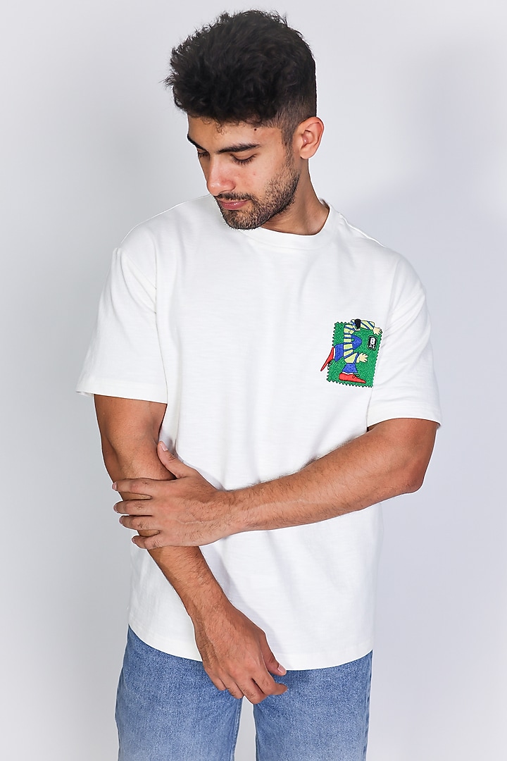 White Cotton Knit Patch Embroidered T-Shirt by Arya Giri Men at Pernia's Pop Up Shop