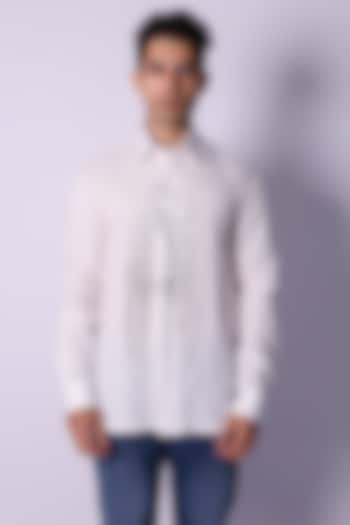 White Linen Hand Embroidered Party Wear Shirt by Arya Giri Men at Pernia's Pop Up Shop