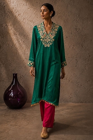 Green Gajji Silk Floral Embroidered Kurta Set by AROOP SHOP INDIA