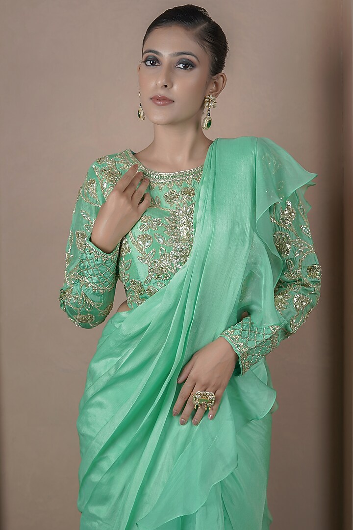 Green Hand Weave Kasab Silk Ruffle Wedding Saree Set by ARJE India at Pernia's Pop Up Shop