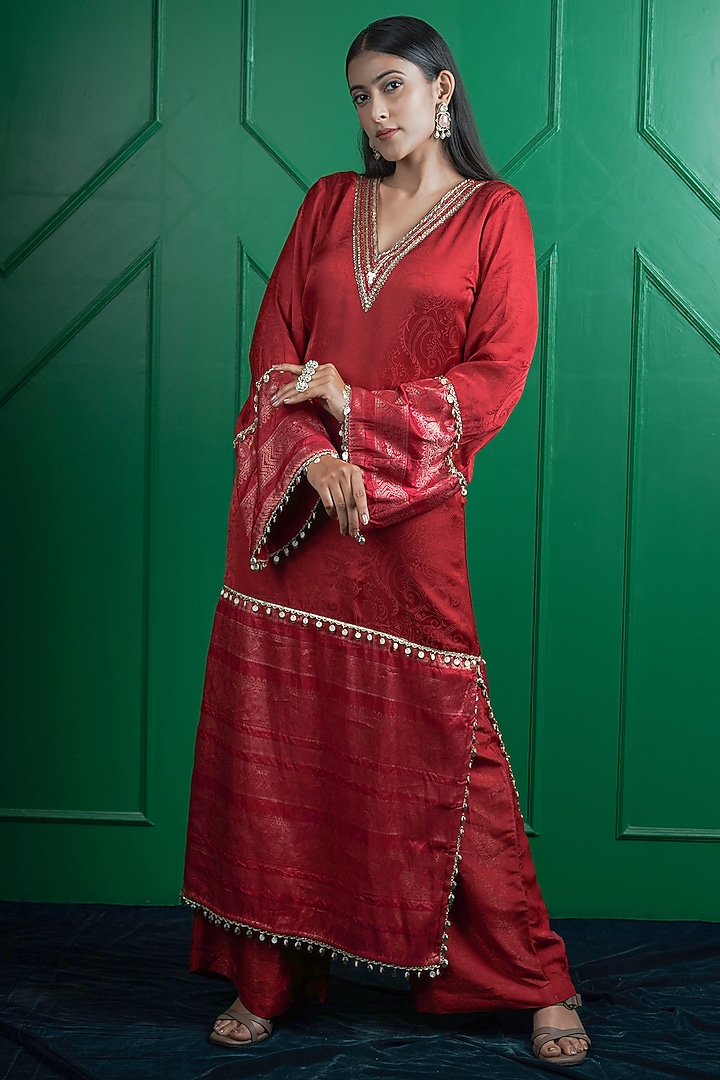 Red Hand Woven Kasab Silk Jacquard Kurta Set by ARJE India at Pernia's Pop Up Shop