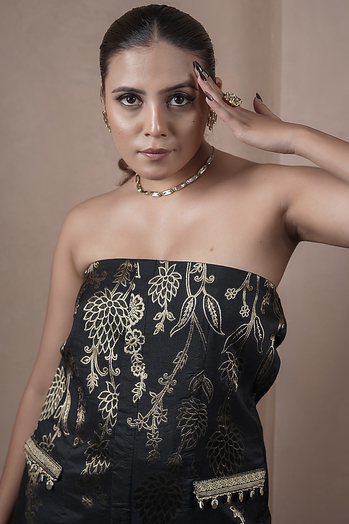 Black Jacquard Kasab Silk Co-Ord Set by ARJE India at Pernia's Pop Up Shop