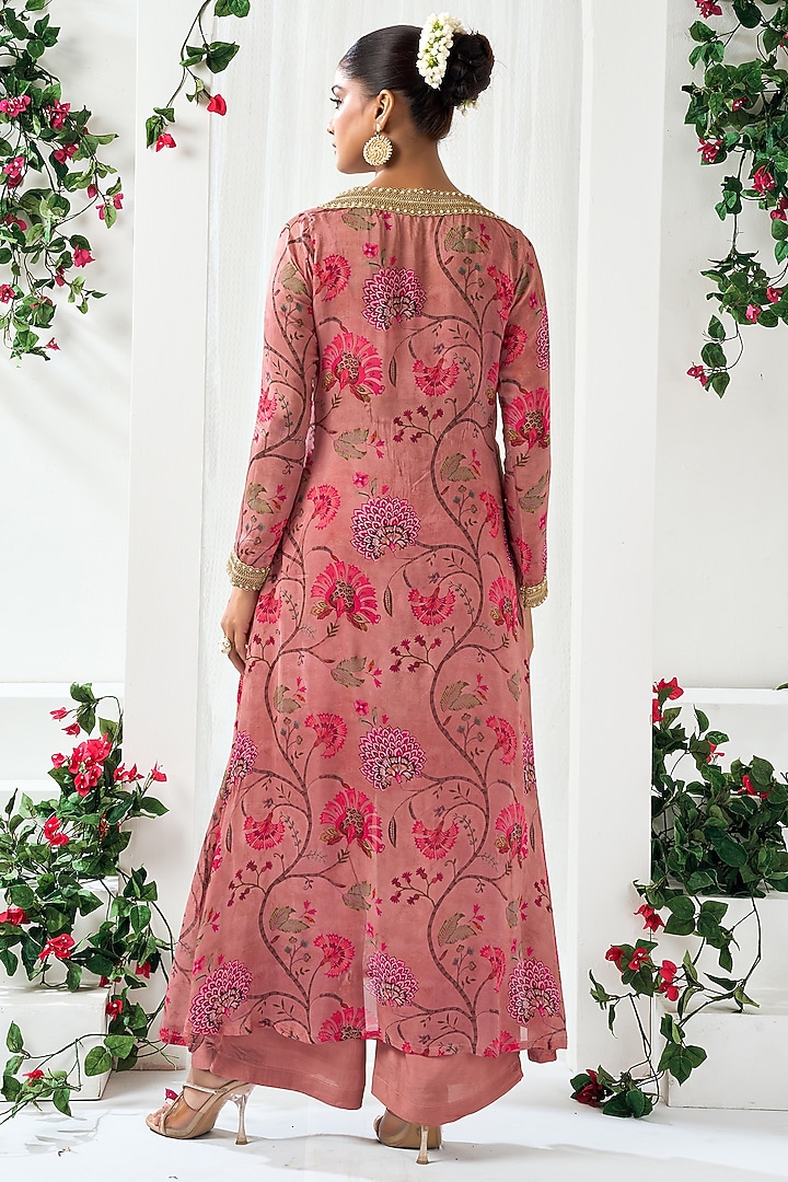 Pink Tabby Floral Printed Kurta Set by ARJE India at Pernia's Pop Up Shop
