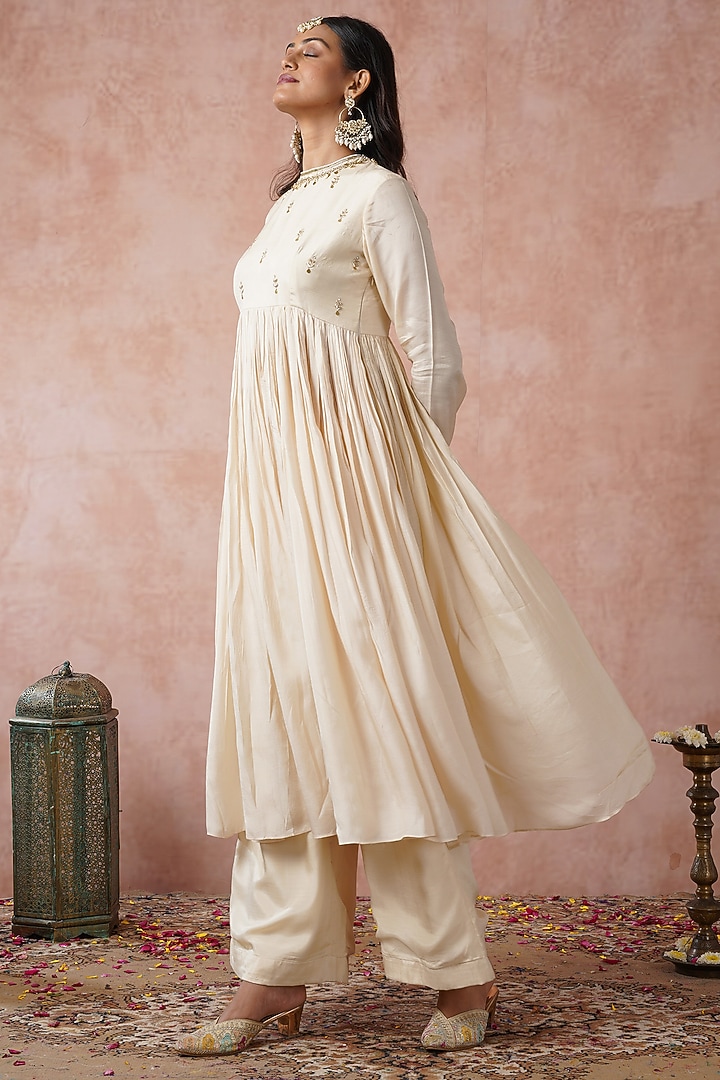 Off-White Cotton Silk Gathered Party Wear Anarkali Set by ARJE India at Pernia's Pop Up Shop