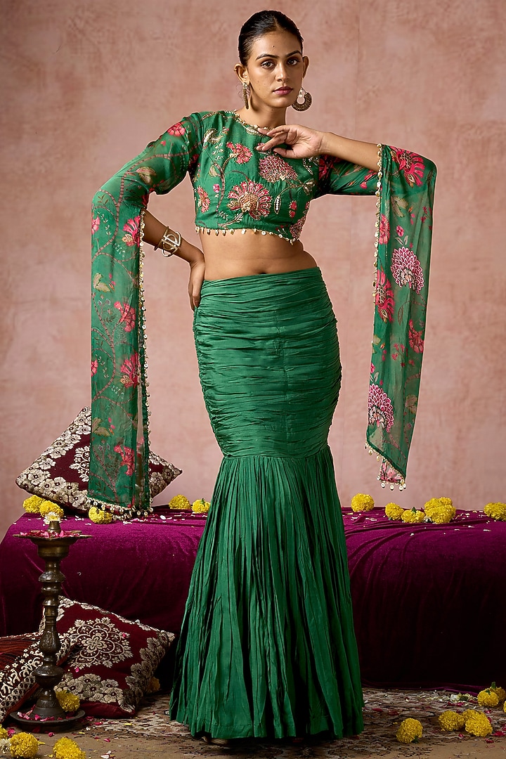 Green Cotton Silk Fish-Cut Skirt Set by ARJE India at Pernia's Pop Up Shop