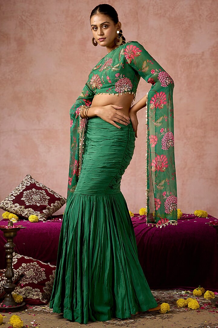 Green Cotton Silk Fish-Cut Skirt Set by ARJE India at Pernia's Pop Up Shop