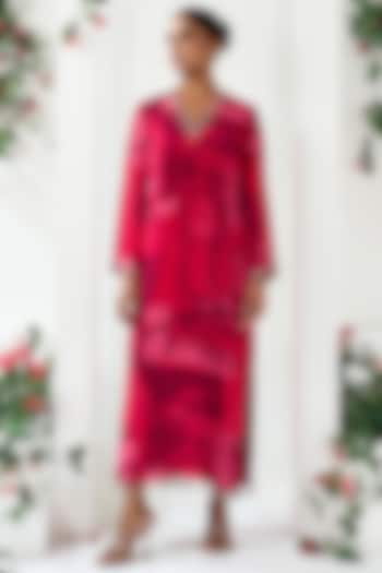 Red Natural Crepe Abstract Printed Kaftan by ARJE India at Pernia's Pop Up Shop