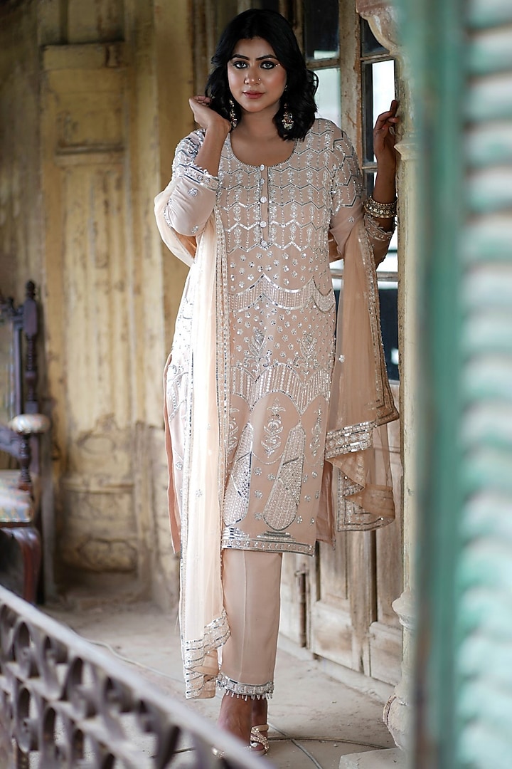 Ivory Georgette Hand Embroidered Kurta Set by Arsh & Jas Designs at Pernia's Pop Up Shop