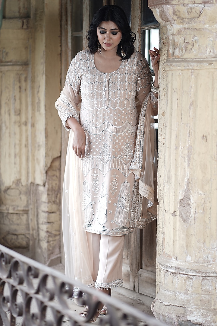 Ivory Georgette Hand Embroidered Kurta Set by Arsh & Jas Designs at Pernia's Pop Up Shop