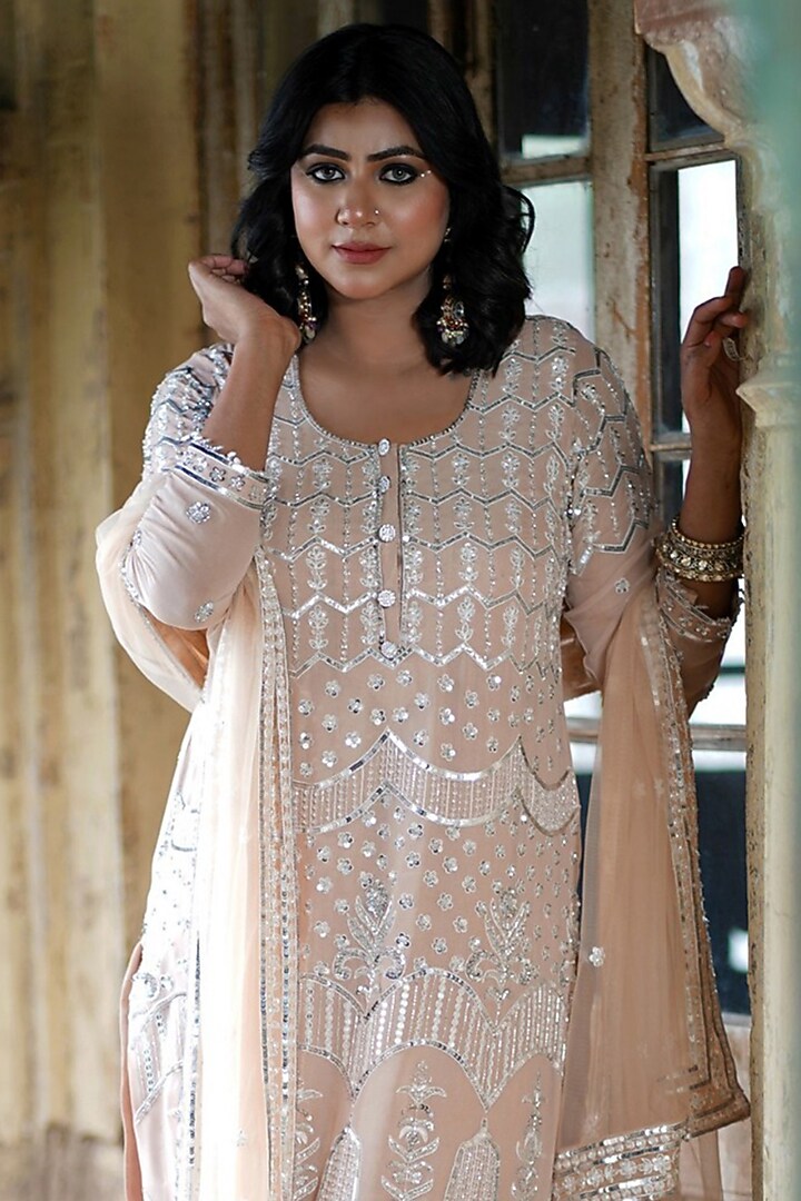 Ivory Georgette Hand Embroidered Kurta Set by Arsh & Jas Designs at Pernia's Pop Up Shop