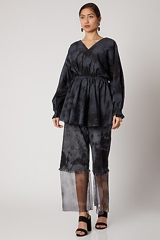 Black & Grey Tie-Dye Gathered Top by Aroka