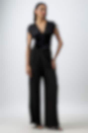 Black Moroccan Crepe Pant Set by Aroka at Pernia's Pop Up Shop