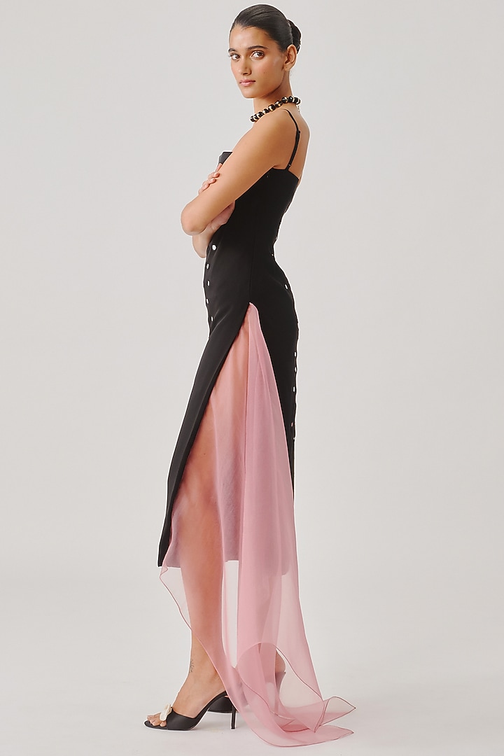 Pernia's Pop-Up Shop Women