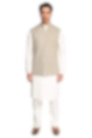 Ivory Linen Silk Embroidered Bundi Jacket Set by Arjuun Kilachand at Pernia's Pop Up Shop