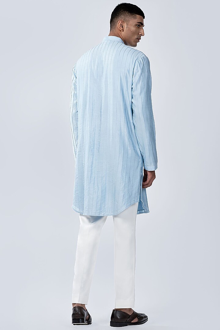 Frozen Blue Silk Pintuck Kurta by Arjuun Kilachand at Pernia's Pop Up Shop