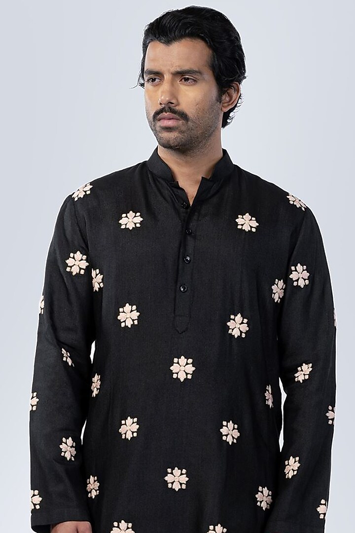 Black Silk Motif Kurta by Arjuun Kilachand at Pernia's Pop Up Shop