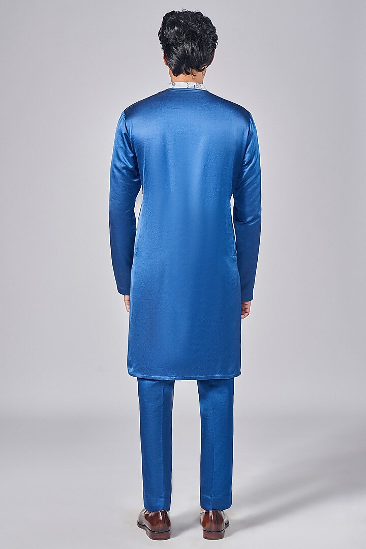 Navy Blue Silk Printed Overlap Kurta Set by Arjuun Kilachand at Pernia's Pop Up Shop