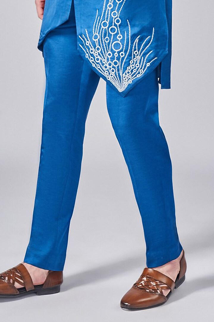 Cobalt Blue Silk Thread Embroidered Overlap Kurta Set by Arjuun Kilachand at Pernia's Pop Up Shop