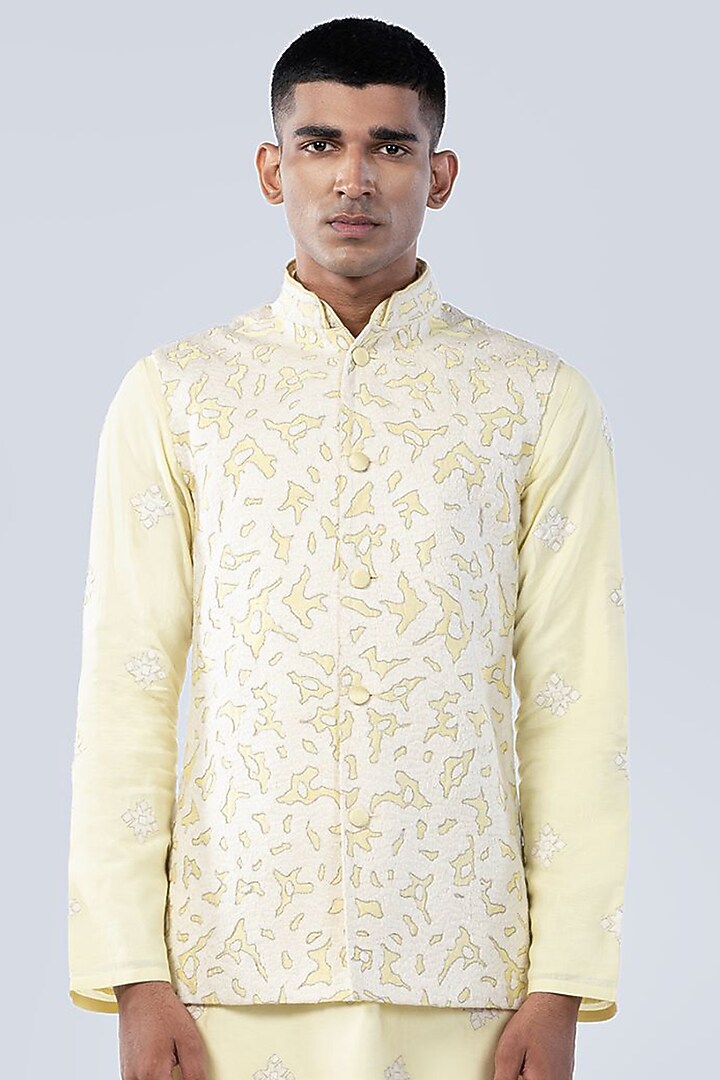 Yellow Silk Wool Embroidered Bundi Jacket Set by Arjuun Kilachand at Pernia's Pop Up Shop