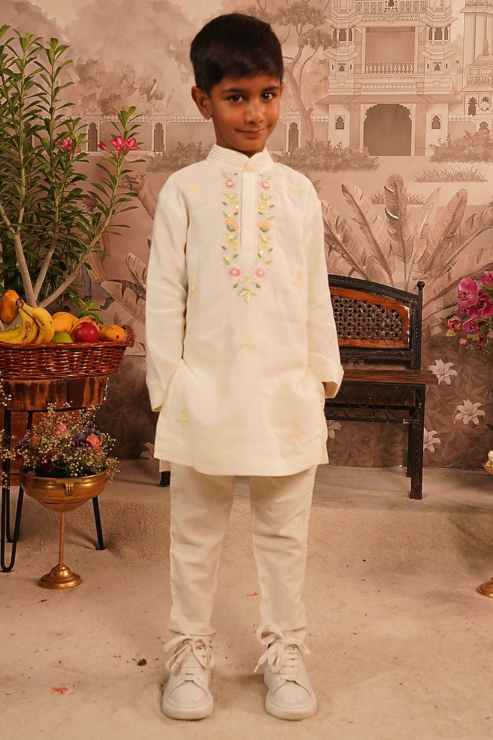 Off-White Taffeta Satin Hand Embroidered Kurta Set For Boys by ARANI LABEL at Pernia's Pop Up Shop