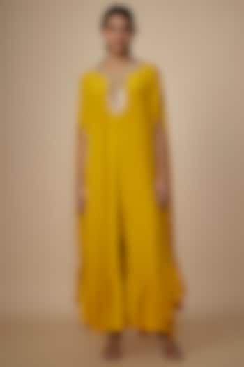 Yellow Crepe Silk Embroidered Cape Set by Arpita Mehta at Pernia's Pop Up Shop