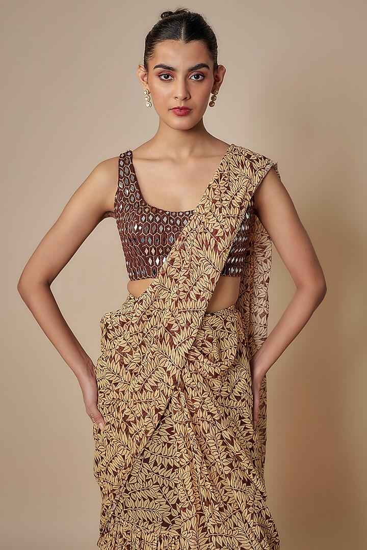 Brown Georgette Fire Printed Ruffled Reception Saree Set by Arpita Mehta at Pernia's Pop Up Shop