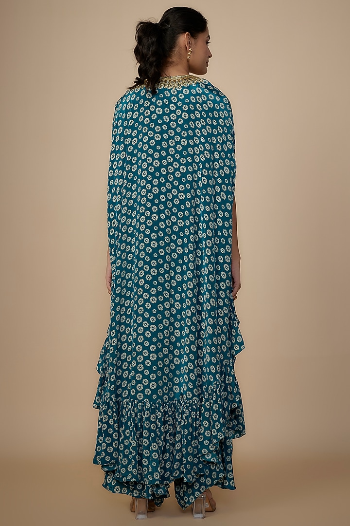 Teal Crepe Silk Embroidered Cape Set by Arpita Mehta at Pernia's Pop Up Shop