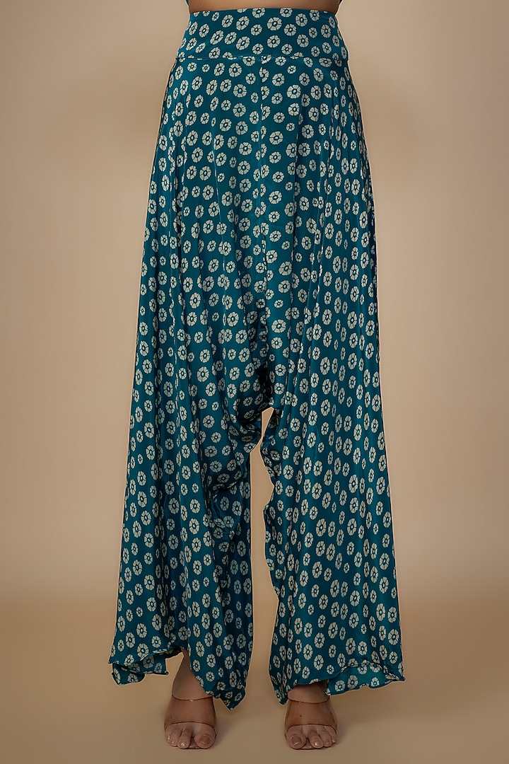 Teal Crepe Silk Embroidered Cape Set by Arpita Mehta at Pernia's Pop Up Shop