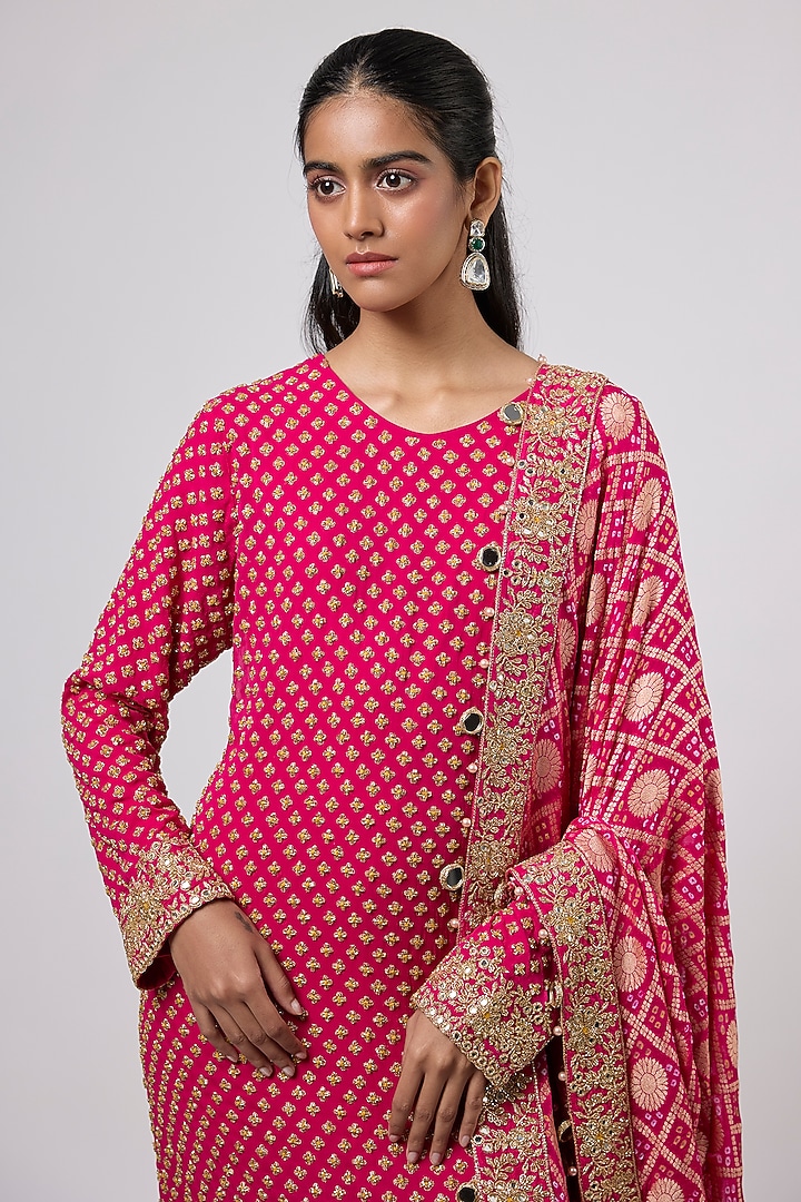 Red Georgette Hand Embroidered Kurta Set by Arpita Mehta at Pernia's Pop Up Shop
