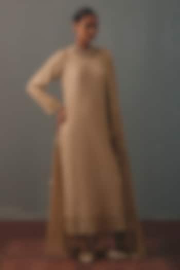 Coconut White Georgette Hand Embroidered Kurta Set by Arpita Mehta at Pernia's Pop Up Shop