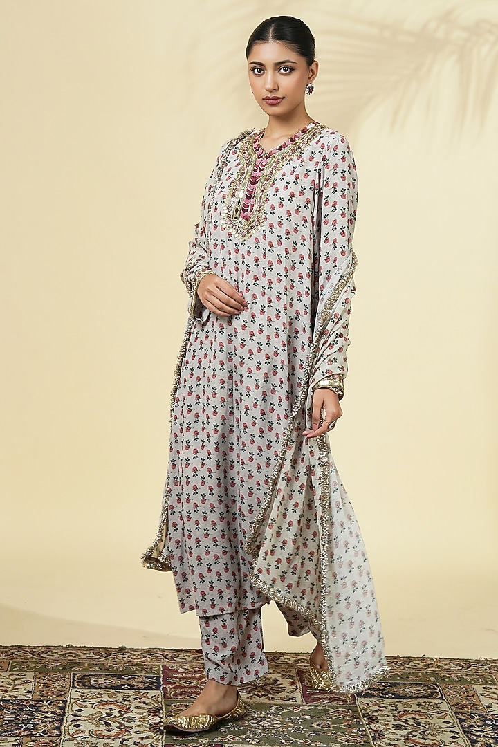 Grey Crepe Silk Rose Printed & Embroidered Kurta Set by Arpita Mehta at Pernia's Pop Up Shop