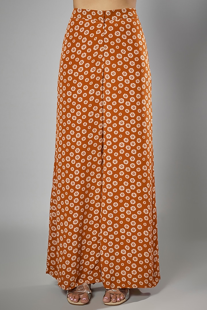Orange Crepe Silk Printed Cape Set by Arpita Mehta at Pernia's Pop Up Shop