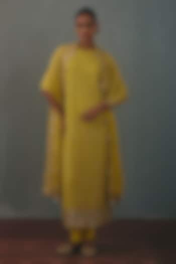 Lime Georgette Hand Embroidered Kurta Set by Arpita Mehta at Pernia's Pop Up Shop