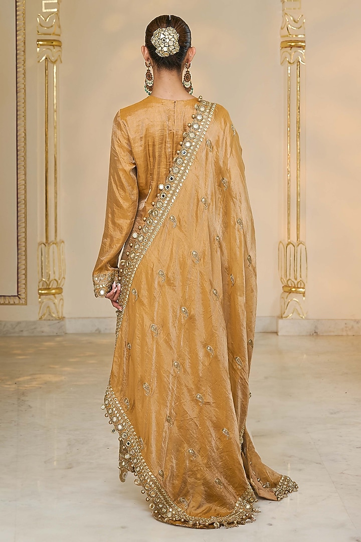 Copper Tissue Hand Embroidered Kurta Set by Arpita Mehta at Pernia's Pop Up Shop