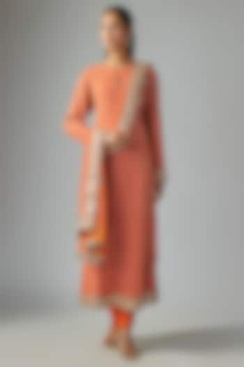 Toasted Orange Silk Kurta Set by Arpita Mehta at Pernia's Pop Up Shop