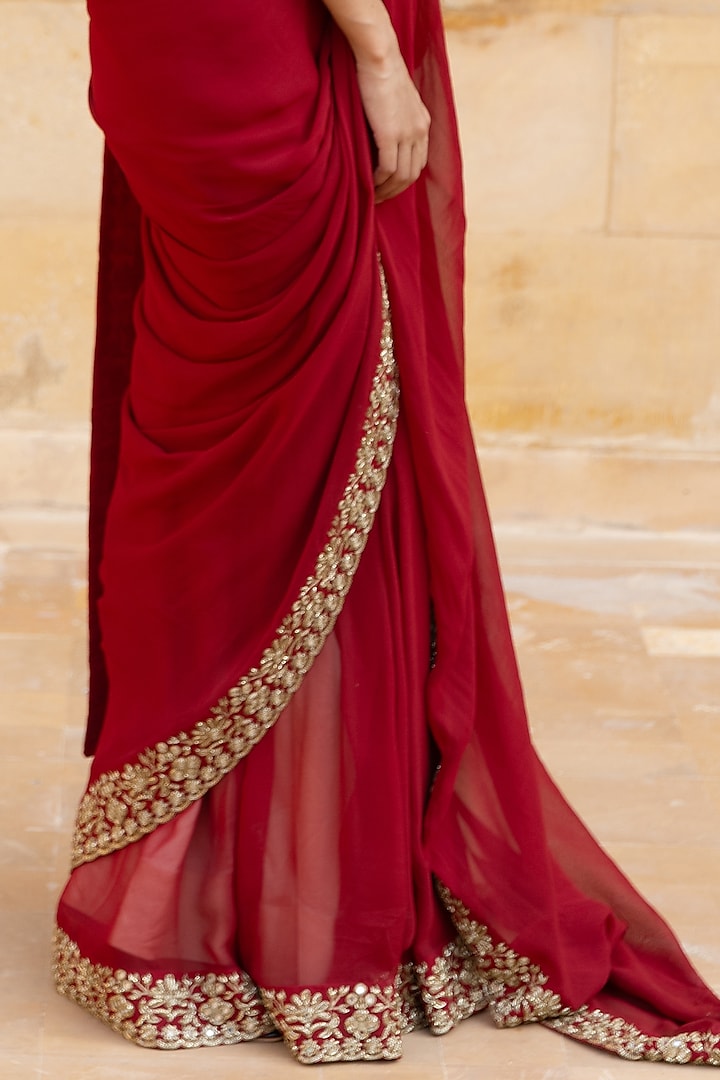 Red Georgette Draped Reception Saree Set by Arpita Mehta at Pernia's Pop Up Shop