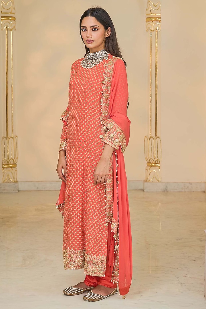 Warm Coral Georgette Kurta Set by Arpita Mehta at Pernia's Pop Up Shop