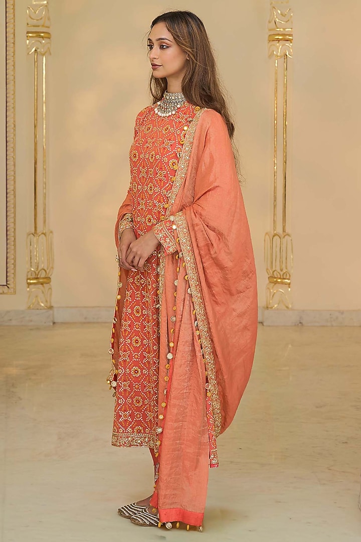 Warm Coral Georgette Bandhani Kurta Set by Arpita Mehta at Pernia's Pop Up Shop