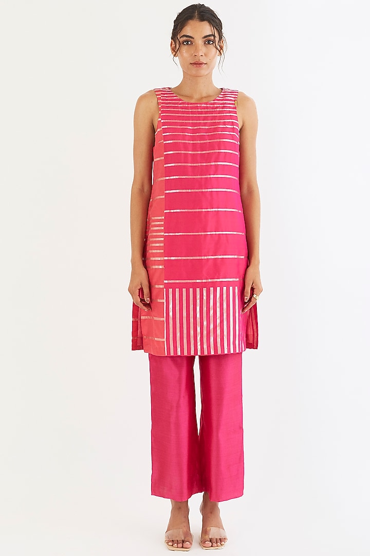 Fuchsia Handwoven Silk Kurta Set by AROHI at Pernia's Pop Up Shop