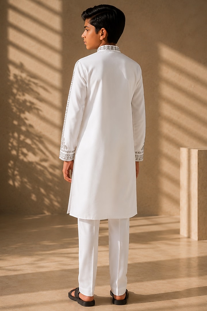 White Knit Hand Embroidered Kurta Set For Boys by Amit Arora Kids at Pernia's Pop Up Shop