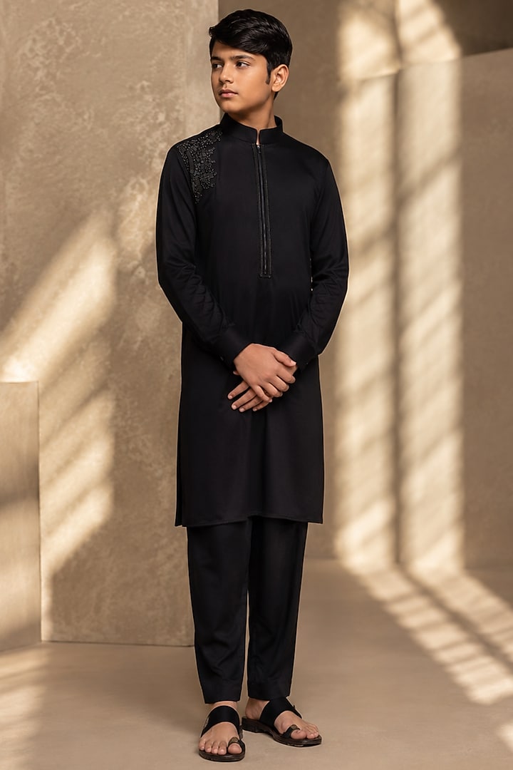 Black Knit Embellished Kurta Set For Boys by Amit Arora Kids at Pernia's Pop Up Shop