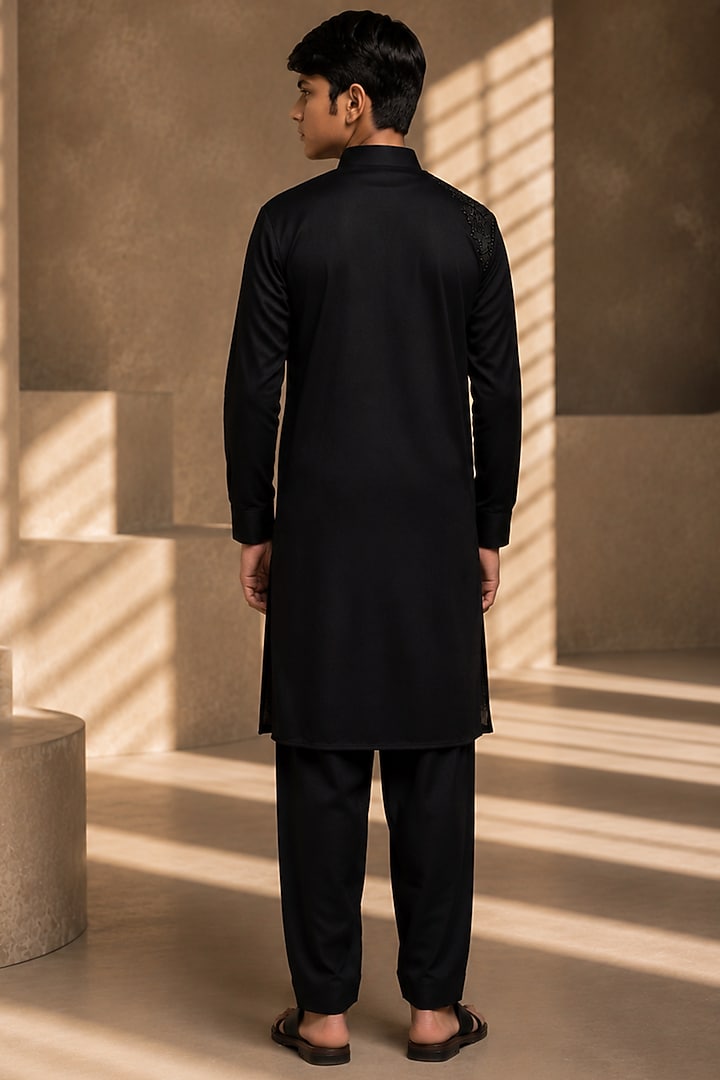 Black Knit Embellished Kurta Set For Boys by Amit Arora Kids at Pernia's Pop Up Shop