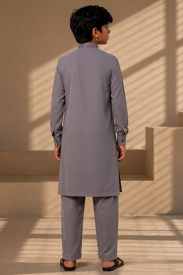Grey Knit Kurta Set For Boys by Amit Arora Kids at Pernia's Pop Up Shop