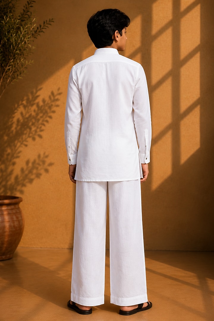 White Linen Co-Ord Set For Boys by Amit Arora Kids at Pernia's Pop Up Shop